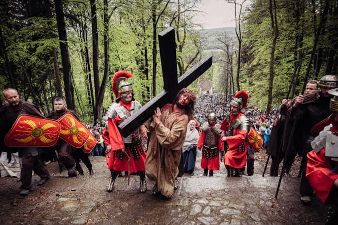 Kalwaria Zebrzydowska — Misterium Męki Pańskiej (Wielki Piątek 2027)